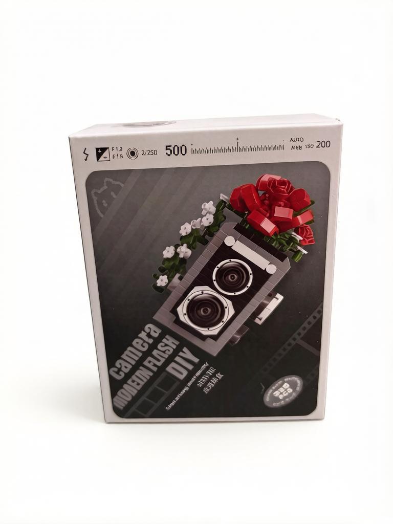 Конструктор DIY «Ретро Камера с цветами» (Camera Modern Flash, 335 деталей)