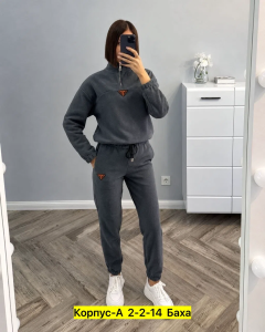 Женский флисовый спортивный костюм оверсайз с молнией на воротнике (half-zip)