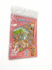 Блокнот-румбокс с многоразовыми наклейками Mini World Scenic Book (5D Мир Котят + пинцет)