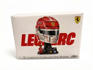 Конструктор Шлем Шарля Леклера Ferrari T5801 (886 деталей)